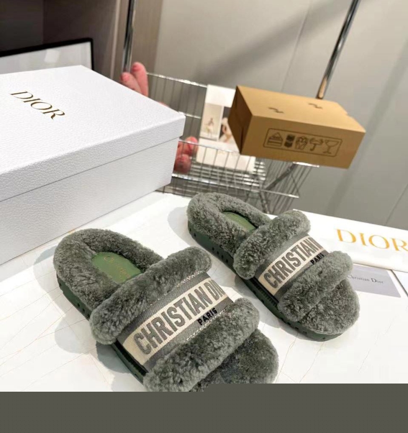 ch**an D*or slippers